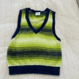 Aritzia - Sunday Best - Sweater Vest